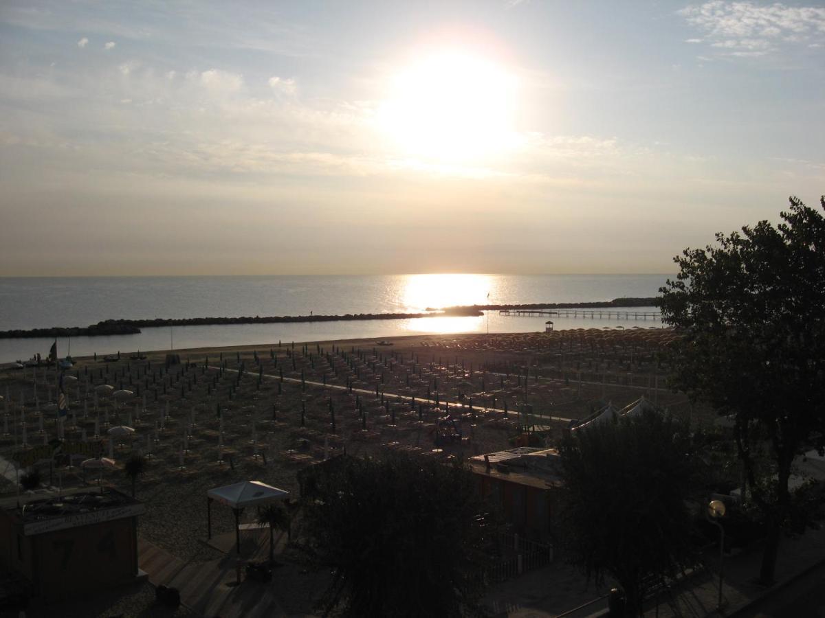 Hotel Rosati Rimini Eksteriør billede